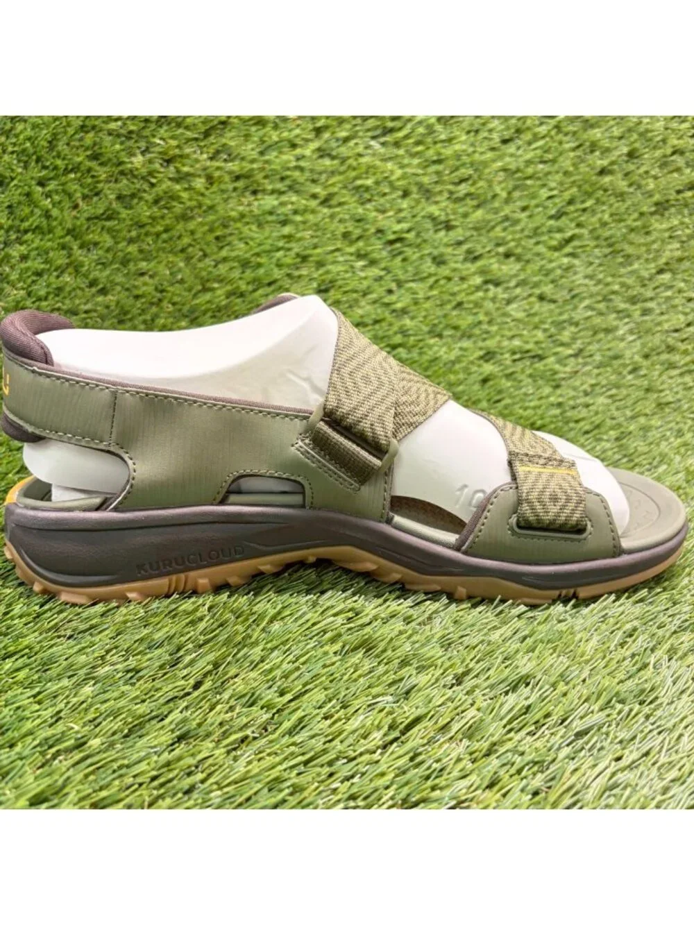Kuru Current Mens Size 11 Olive Green Gum Beach Walking Outdoor Strappy Sandals